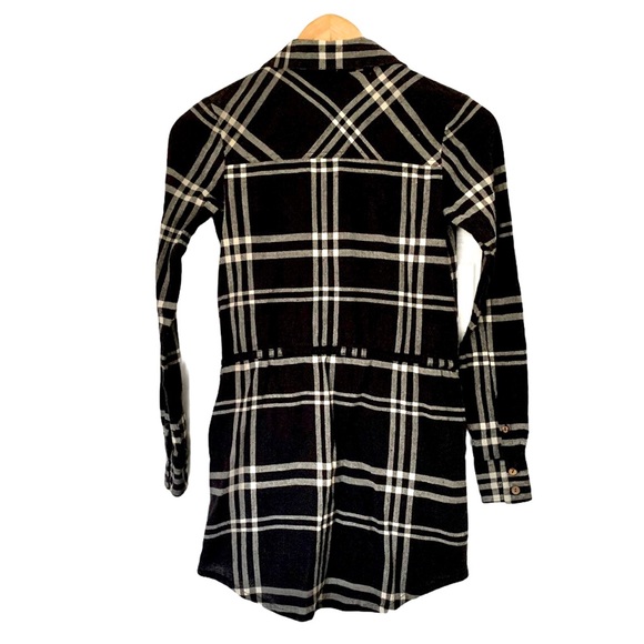 Element Eden Woman’s Long Sleeve Button Down Long Sleeve Shirt Size XS - Picture 2 of 2